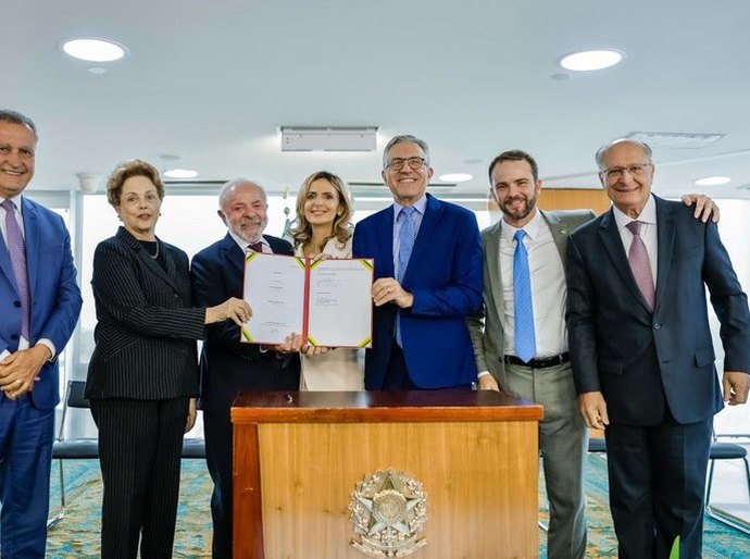 Lula anuncia rede de hospitais e serviços inteligentes do SUS: “Precisamos garantir que o povo mais humilde não seja invisível”