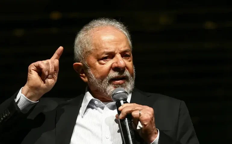 Lula critica governadores do Rio presos, diz que estado vota mal 'muitas vezes' e chama Witzel de 'juiz picareta'