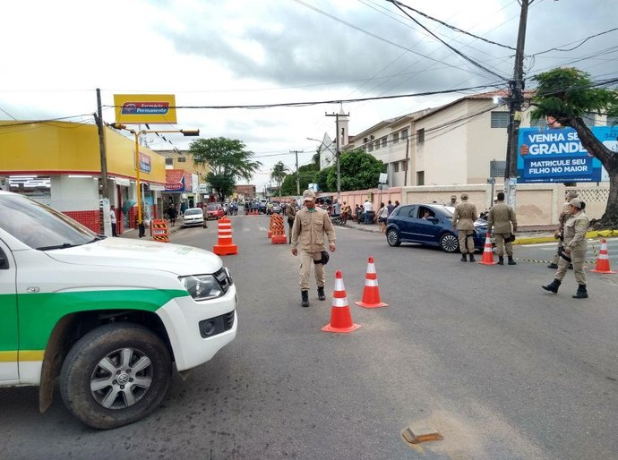 Palmeira: operação Lei Seca resulta em mais de 80 abordagens e duas prisões