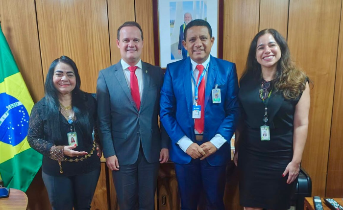 Reunião com o secretário de Relações Federativas e Internacionais de Alagoas, Júlio Cezar, aconteceu em Brasília