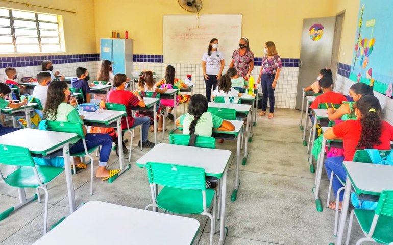 Desastre educacional em Palmeira: o fracasso de Luiza Julia na alfabetização; veja o ranking