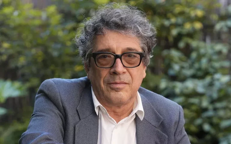 Veronesi lança 'Caos Calmo' no Brasil e defende liberdade criativa na literatura