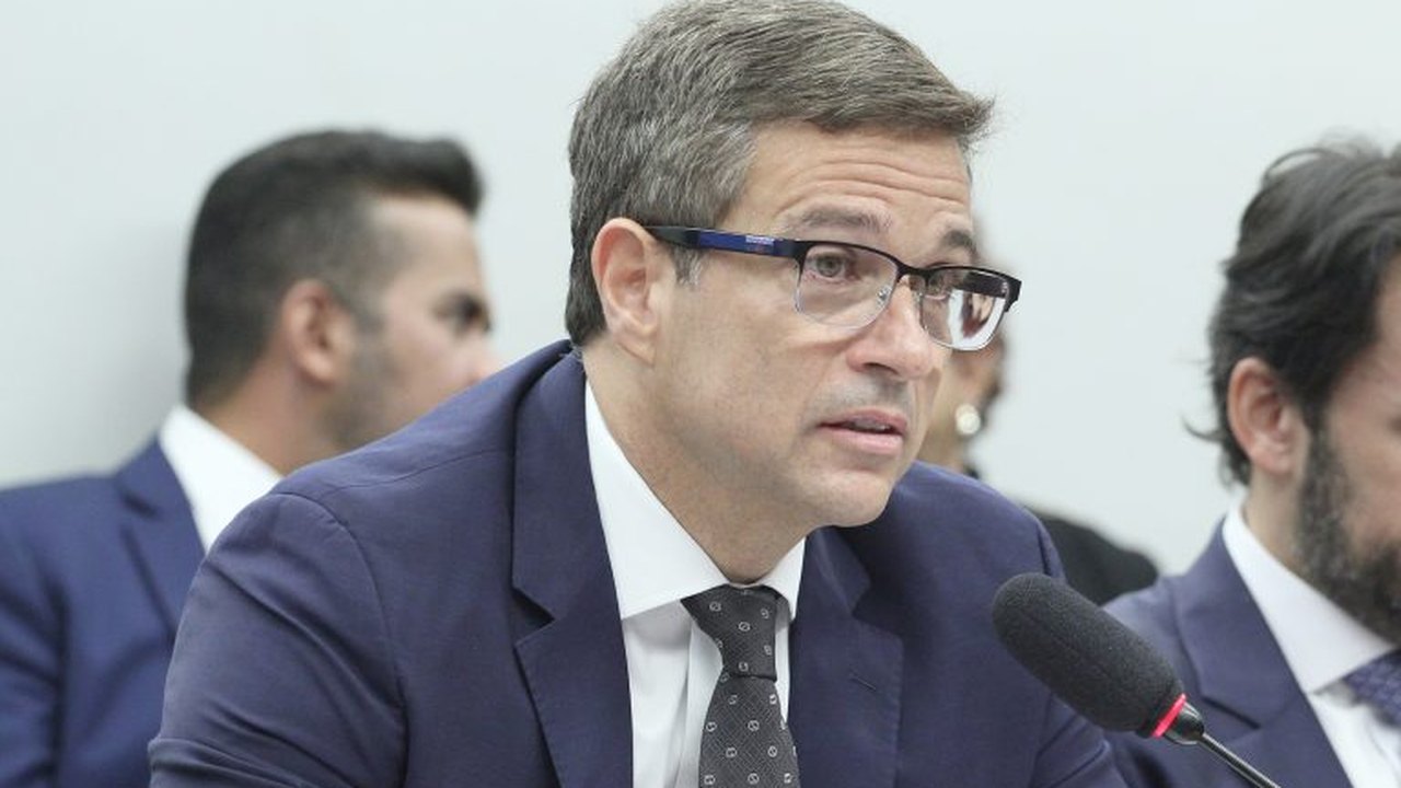 Campos Neto critica discurso de 'nós contra eles' e rebate Haddad sobre herança de juros