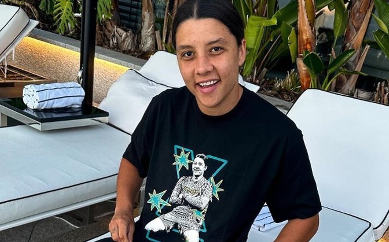 Craque da Austrália, Sam Kerr conta em livro que se passou por menino para poder jogar futebol quando criança