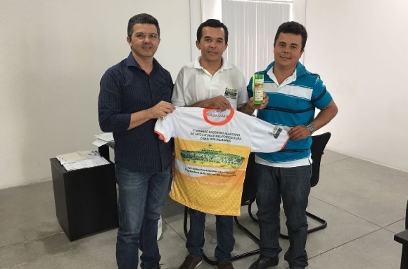Presidente da Emater recebe Associação dos Apicultores de União dos Palmares