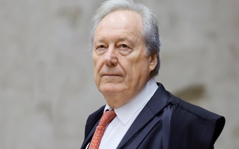 Ministro Ricardo Lewandowski antecipa aposentadoria para abril