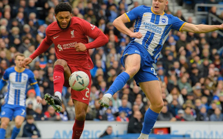 Mitoma faz golaço no fim e Brighton elimina o Liverpool da Copa da Inglaterra