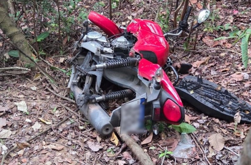 Agentes de proximidade do Ronda no Bairro recuperam moto roubada e socorrem vítima de acidente de trânsito