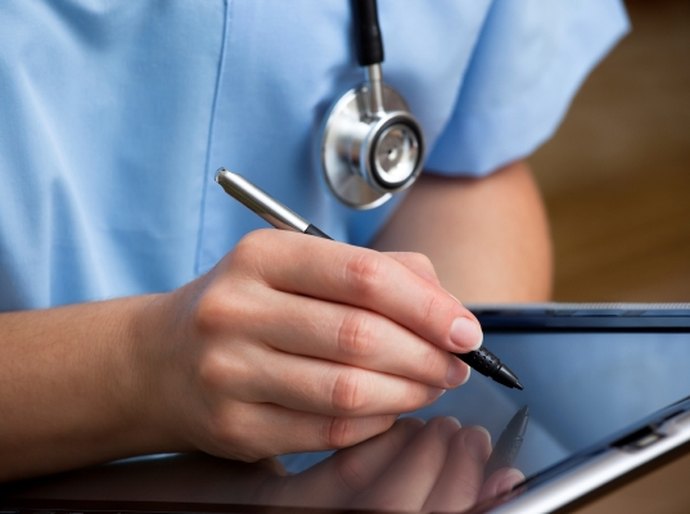 Secretária debate o Sistema de Gestão de Unidade de Saúde