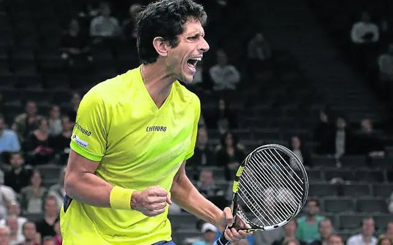 Melo estreia nova dupla e vai às quartas em Winston-Salem; Monteiro avança