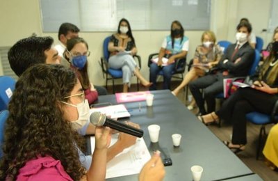 Rateio do Fundef: Teca Nelma constrói acordo que beneficia todos os profissionais da educação de Maceió 