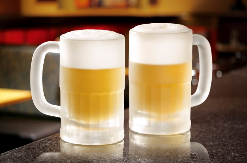 Ela voltou! Outback presenteia clientes com suas famosas canecas de chopp