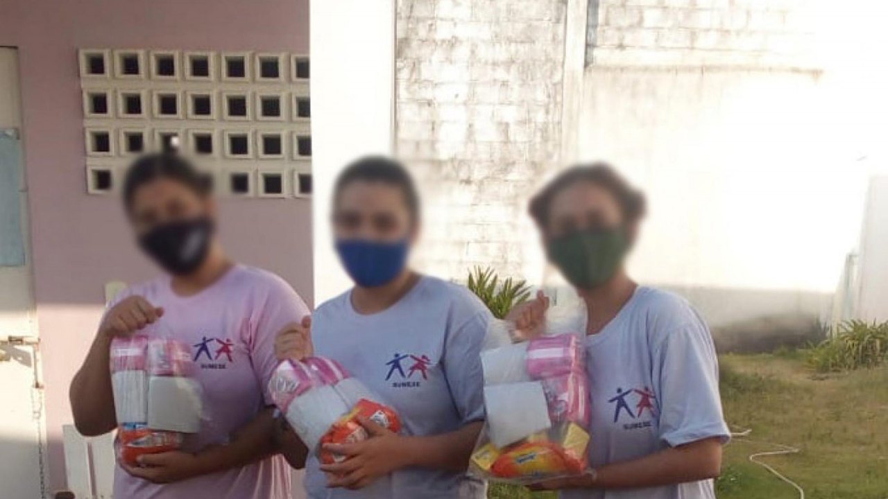 Alagoas realiza entrega gratuita de absorventes para socioeducandas desde 2015