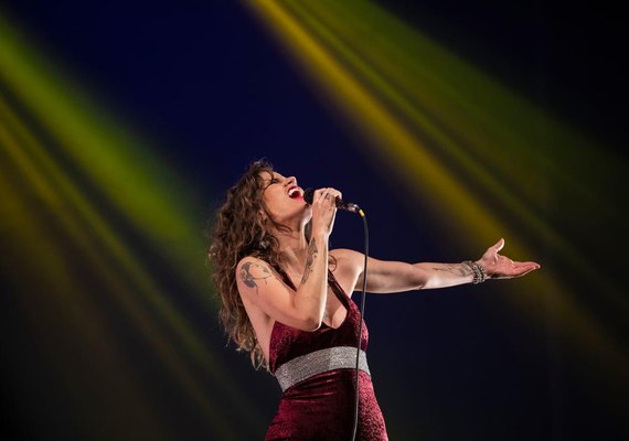 Ana Cañas canta maiores sucessos de Belchior no Orákulo em Maceió