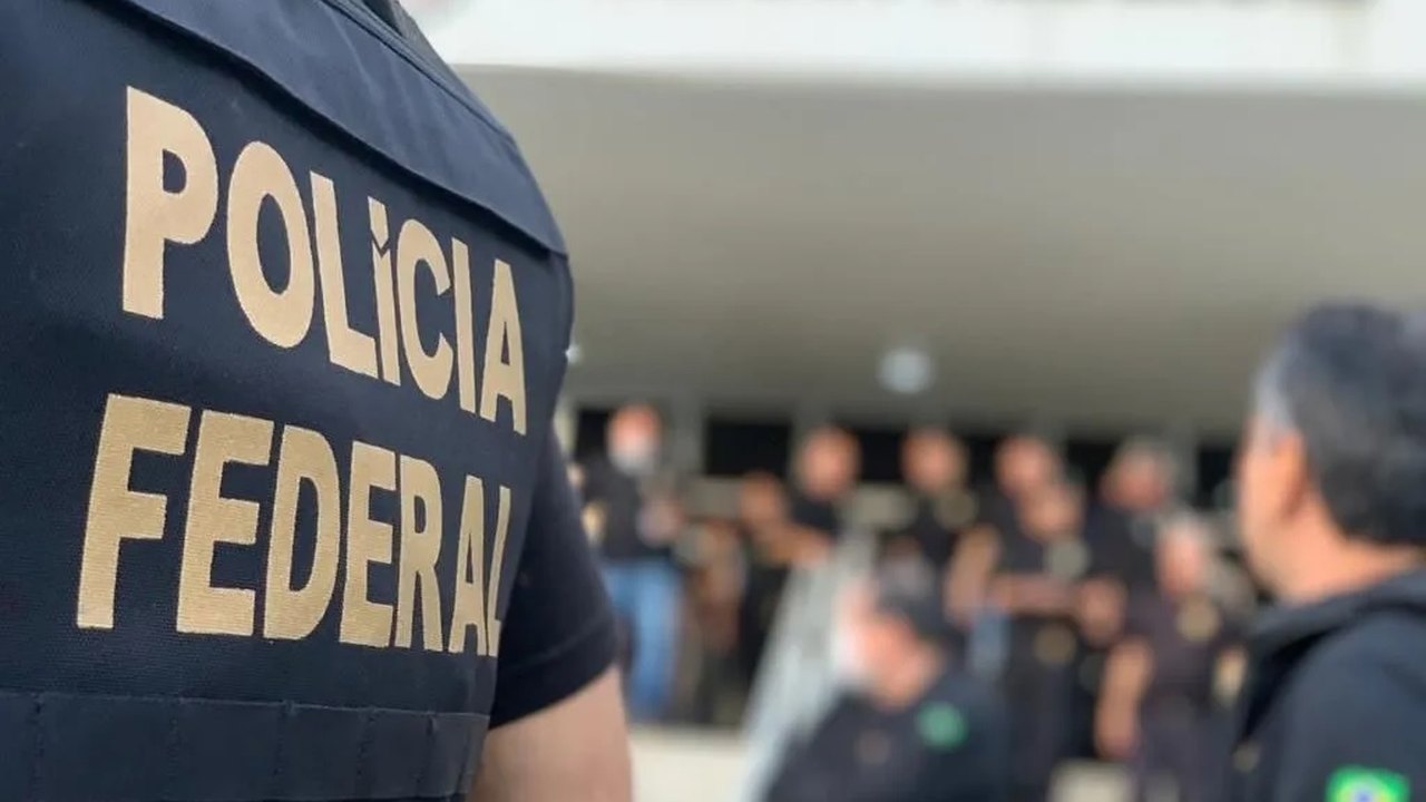 PF faz operação contra grupo suspeito de traficar 43 mil armas para o Brasil e movimentar R$ 1,2 bilhão