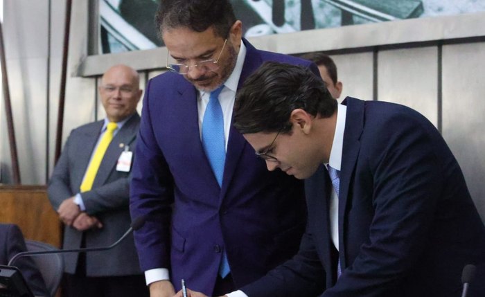 Gilvan Barros Filho é eleito por unanimidade 1º vice-presidente da Assembleia Legislativa de Alagoas durante sessão desta quarta-feira, 22