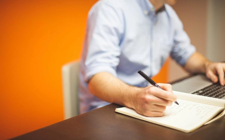 Setor público é destaque na geração de empregos formais, mostra IBGE