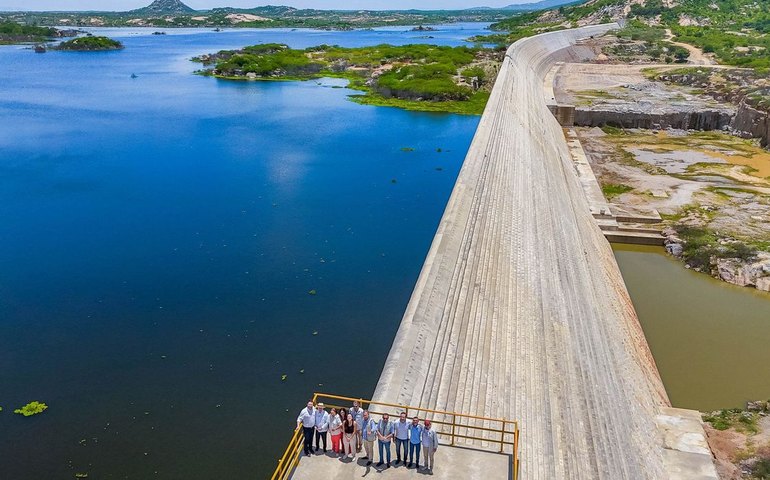Lula inaugura barragem da transposição do Rio São Francisco no RN