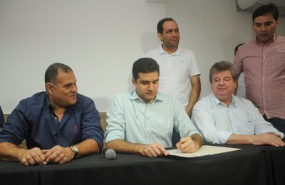 Prefeito Rui Palmeira sanciona o Projeto Domingo É Meia