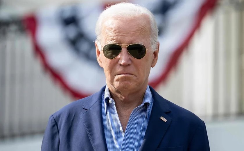 De férias na praia, Biden evita comentar sobre novas acusações contra Trump