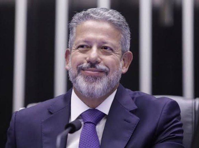 Campeão de votos e de trabalho, Arthur Lira reúne força para ser o senador mais votado de Alagoas em 2026