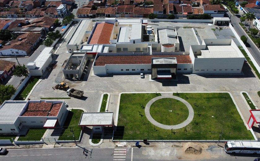 Equipe da Sesau realiza visita técnica ao Hospital Municipal de Murici