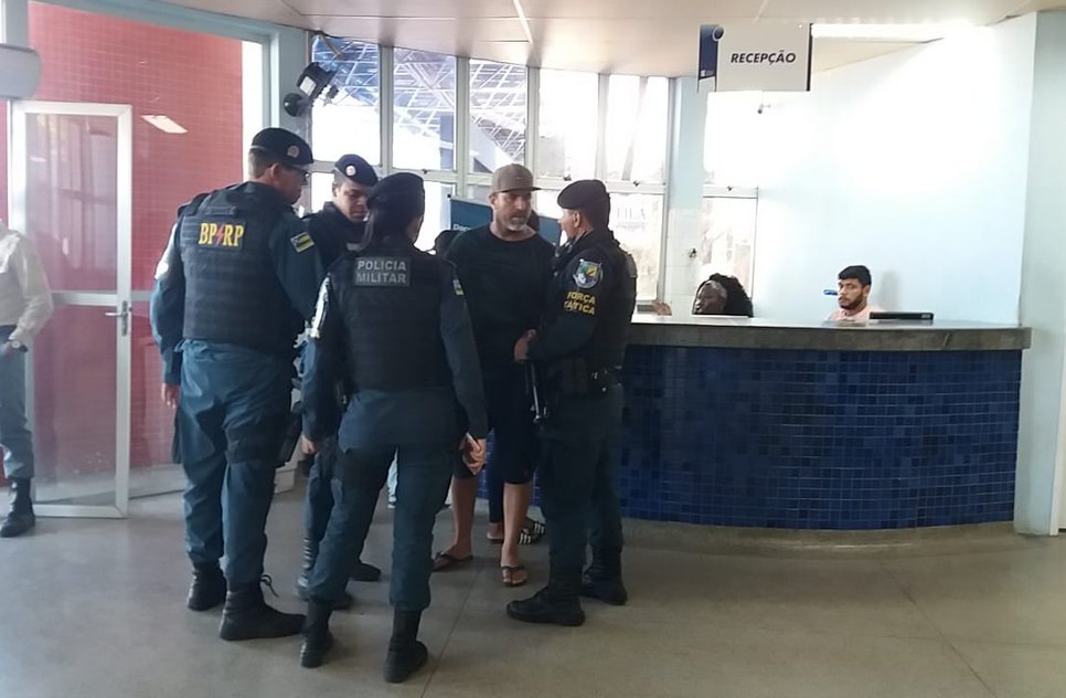 Mãe e filho atingidos por tiro passam bem após cirurgia