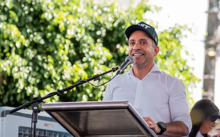 Em meio aos Caldas, Dantas teve a missão de defender o mandato de Calheiros em Brasília