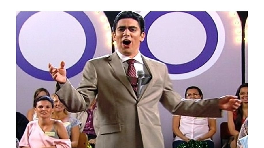 Globo confirma Marcelo Adnet em quarta temporada de "Tá no Ar"