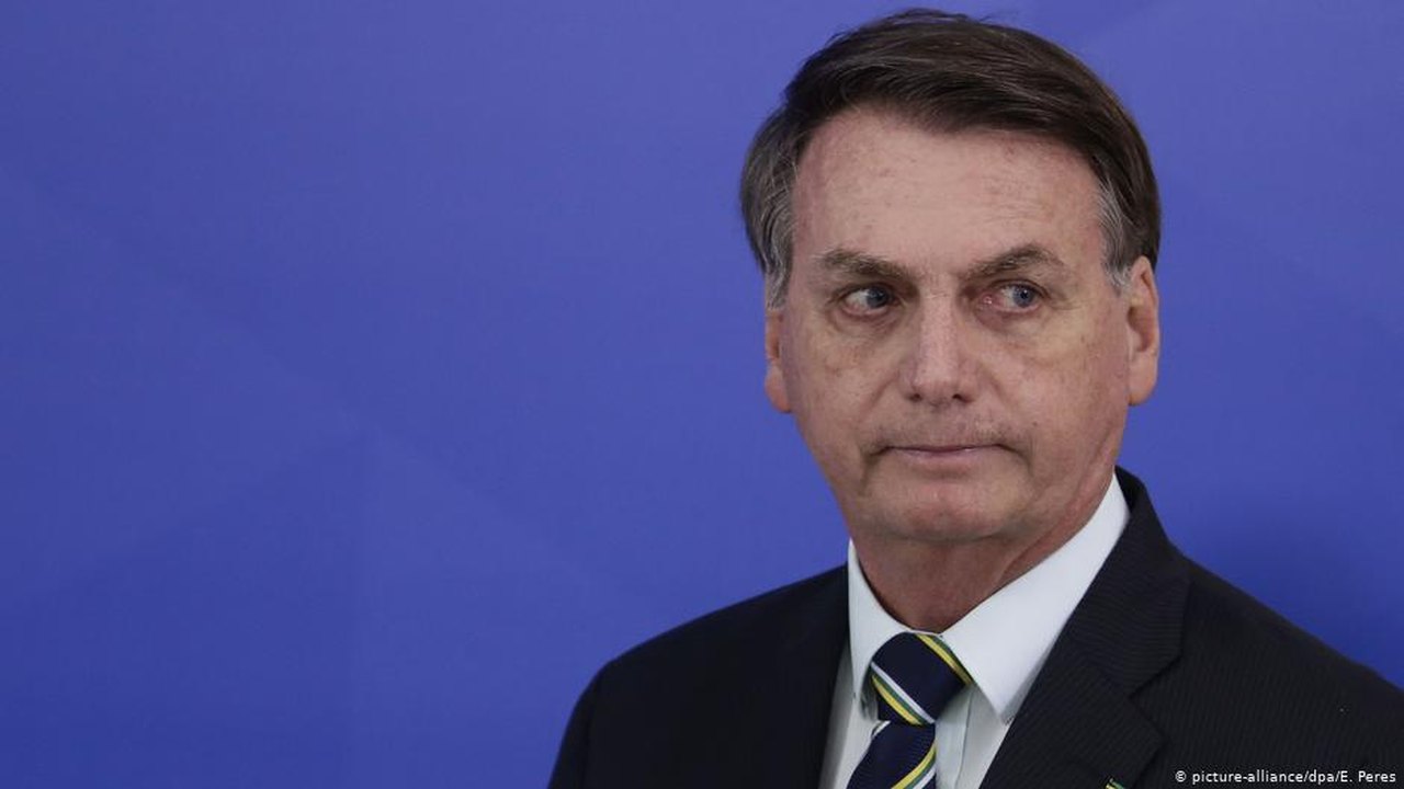 Bolsonaro assina MP que permite atletas terem contrato de um mês durante pandemia