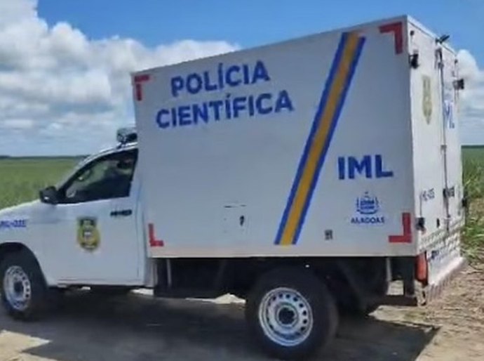Polícia Científica identifica corpo de mulher encontrado na Barra de São Miguel