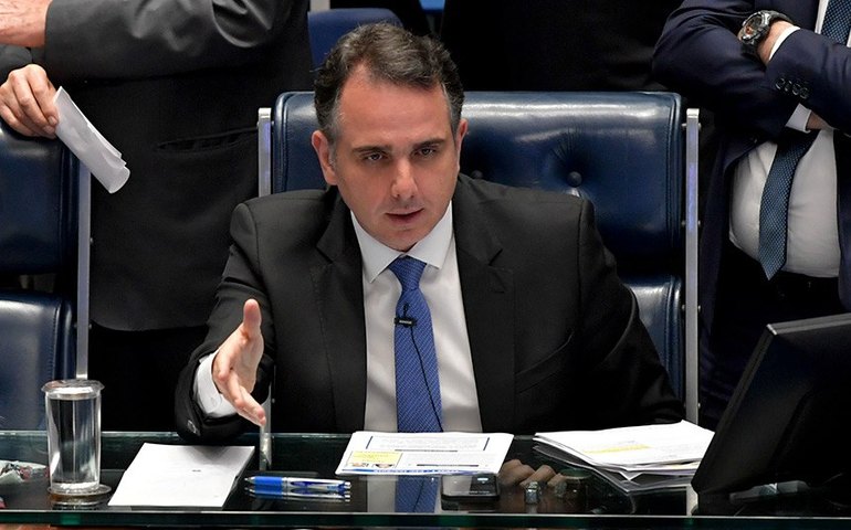 Pacheco destaca desempenho da UFMG e aponta educação como prioridade