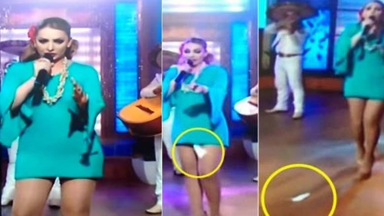 Absorvente de cantora mexicana cai na TV ao vivo