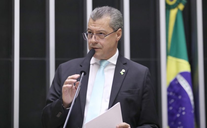 Comissão da Câmara aprova projeto que amplia atendimento a doenças raras no SUS