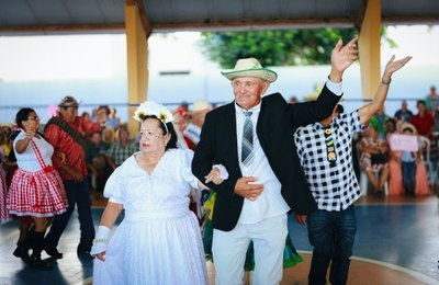 Grupos de Idosos participam de mais uma edição do Arraiá dos Idosos e da Integração em Campo Alegre