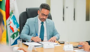 Paulo Dantas dá sequência a série de exonerações após derrota de grupo governista no primeiro turno das eleições