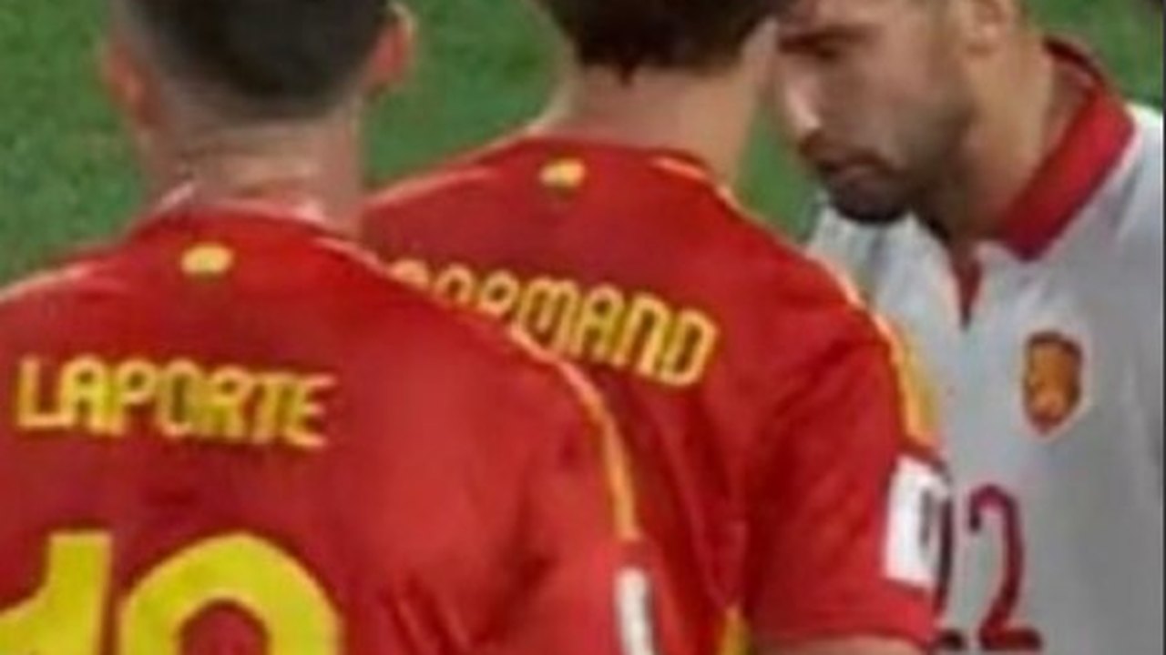 Zagueiro surpreende e usará a camisa 10 da Espanha contra a Bulgária
