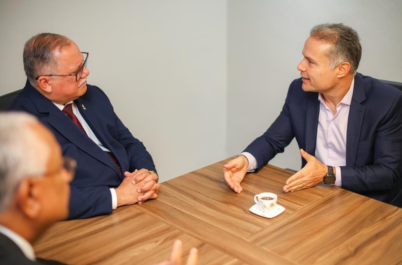 Renan Filho é recebido por liderança da Assembleia de Deus e destaca papel social da igreja em Alagoas