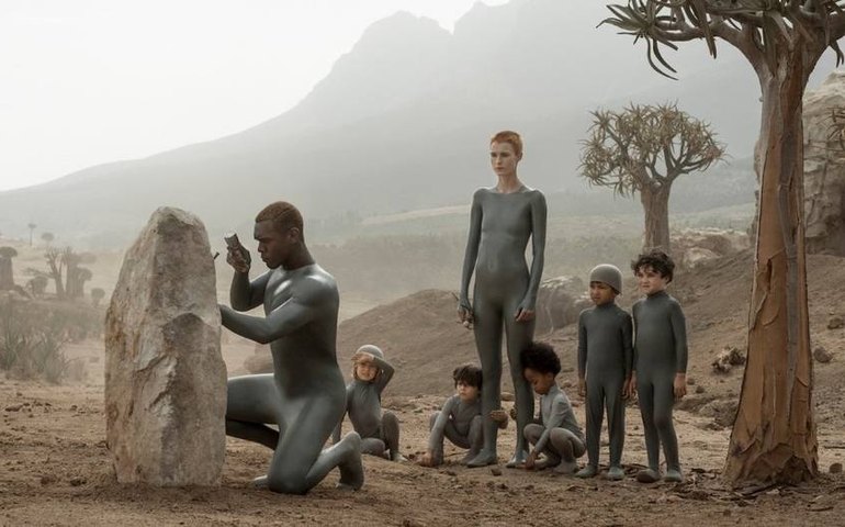 ‘Raised by Wolves’, de Ridley Scott, mostra o fôlego das histórias com androides