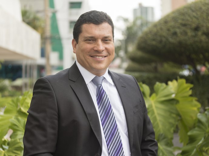 Colecionadores e amantes do futebol ganham plataforma exclusiva para trocas de camisas