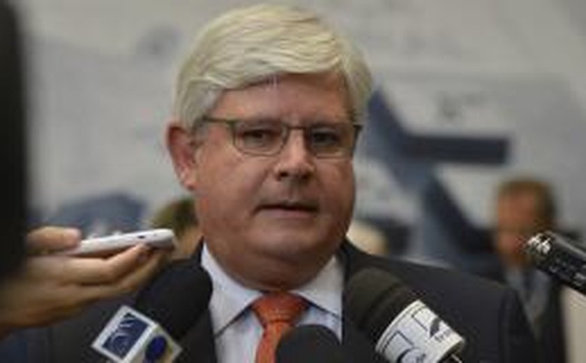 Janot diz ao STF não ver irregularidade de Cunha no processo do impeachment
