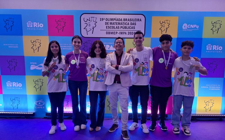 Seduc parabeniza medalhistas de ouro de Alagoas na cerimônia nacional da OBMEP
