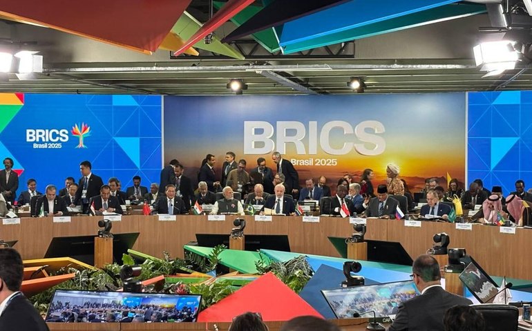Análise: resistência do BRICS às chantagens tarifárias de Trump reflete a mudança na economia global