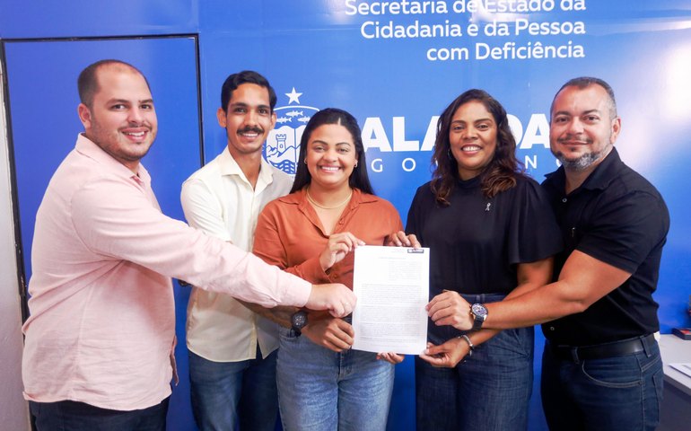 Cria e Secdef assinam Termo de Cooperação para criação de curso de práticas inclusivas na educação infantil