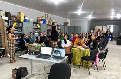 Lagoa da Canoa participam de trilha formativa do Programa Criança Alfabetizada