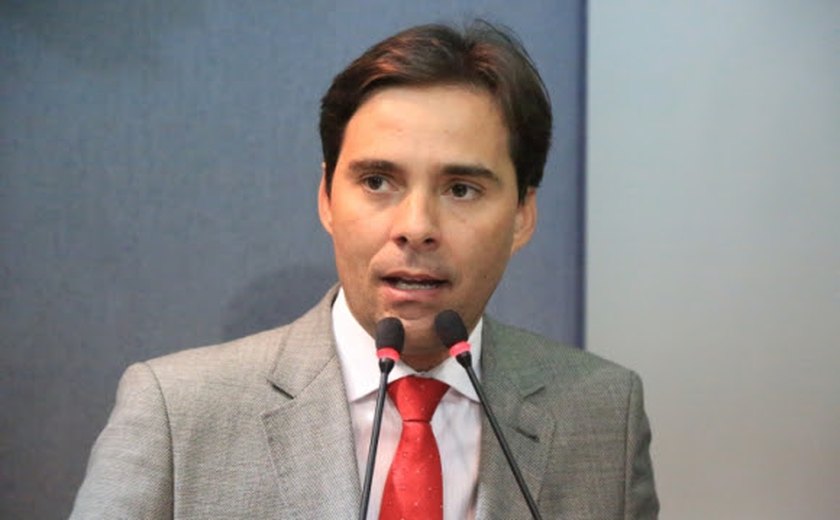 Kelmann Vieira disse que irá ao Ministério Público acusar o prefeito JHC de prejudicar Maceió com emendas seletivas