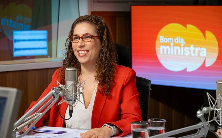 “É ter um serviço público com a cara do Brasil”, diz Esther Dweck sobre o “Enem dos Concursos”