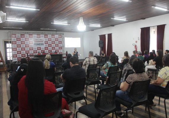 Secretaria de Saúde de Penedo orienta médicos e enfermeiros sobre Varíola dos Macacos