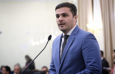 Aprovado projeto do deputado Alexandre Ayres que institui honraria para homenagear personalidades da cultura alagoana