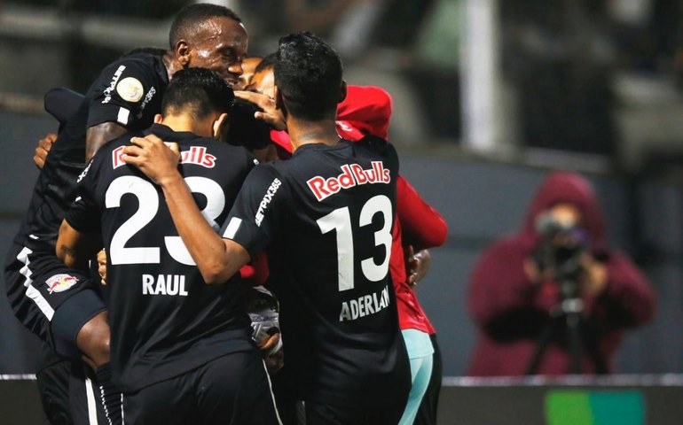 Red Bull Bragantino supera o Fortaleza com gol no último lance e vence 3ª seguida